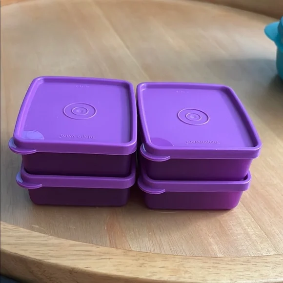 Tupperware Purple containers set of 4 - Picture 3 of 4